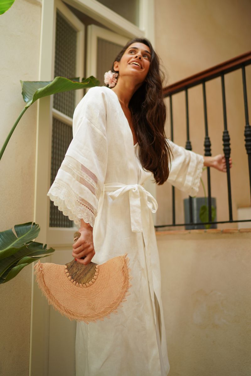 Bata Olivia Blanca | Batas para novias | Batones de novia