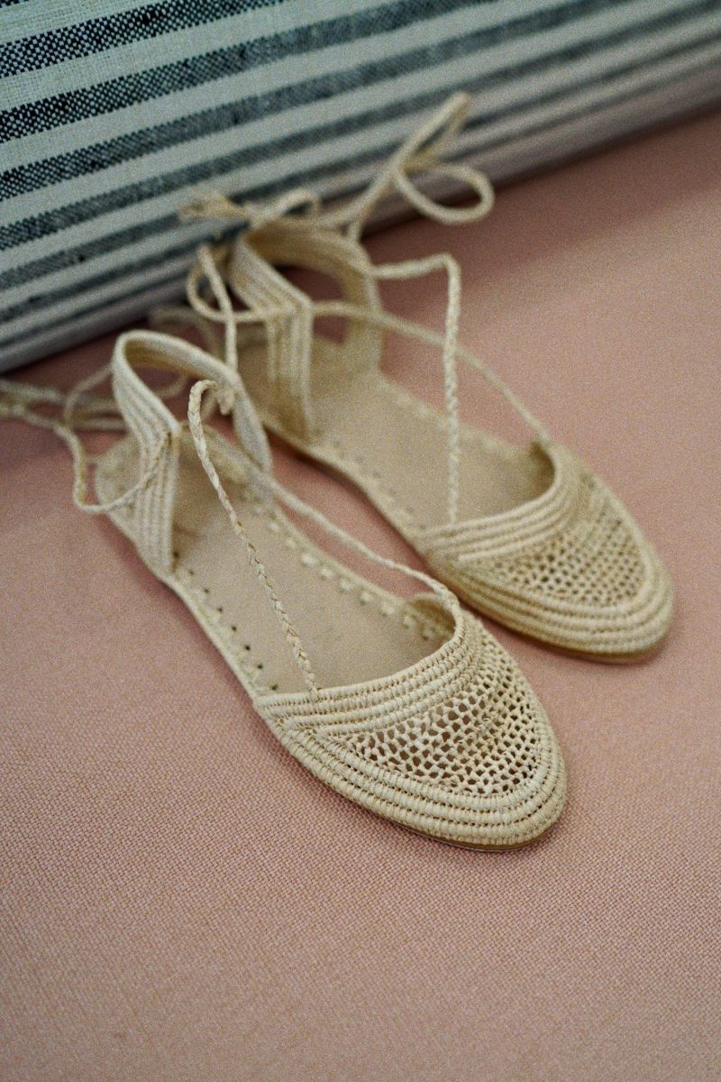 Aphrodite Beige Sneakers